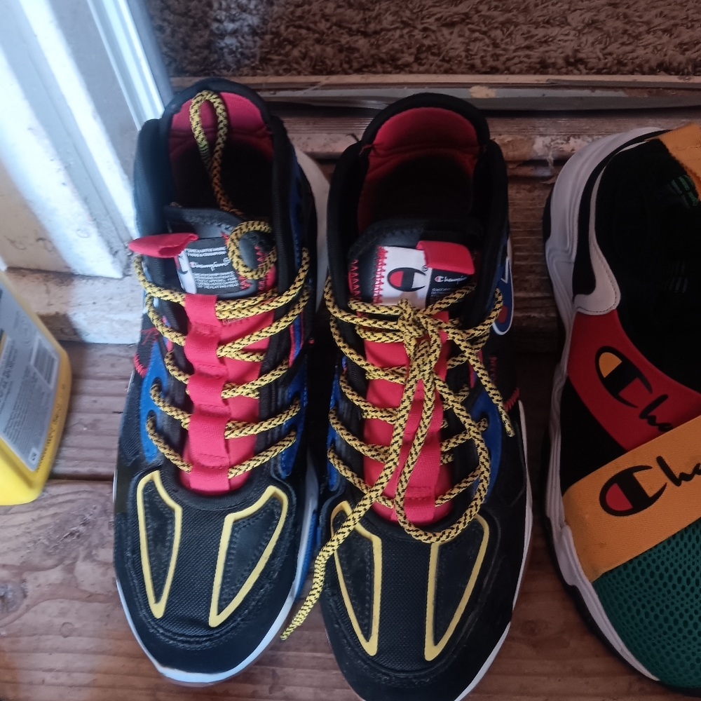 VARIETY TOP NIKE , JORDANS & MISC. LOT!!!!!   SIZE 11